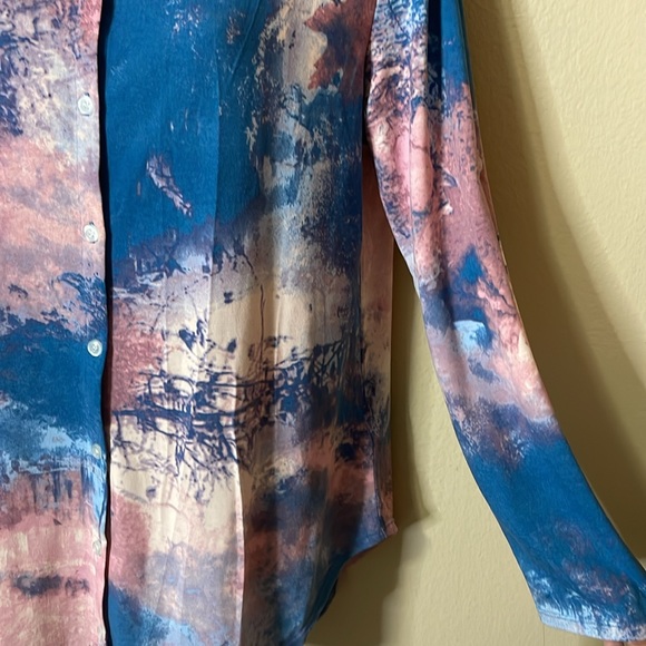 LuLaRoe Valentina button up blouse NWT - Picture 6 of 8